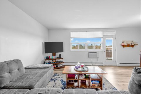 Photo 9 at 504 - 67 Richmond Street, Mill Pond, Richmond Hill