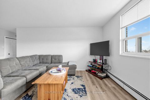 Photo 11 at 504 - 67 Richmond Street, Mill Pond, Richmond Hill