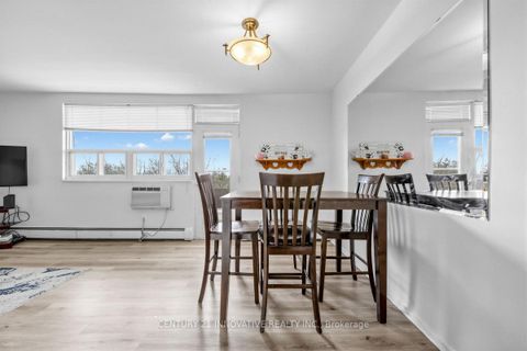 Photo 15 at 504 - 67 Richmond Street, Mill Pond, Richmond Hill