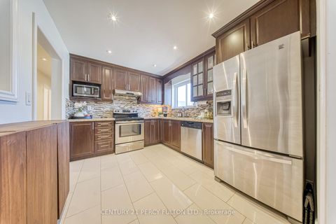 Photo 6 at 23 Wellesworth Drive, West Deane, Toronto