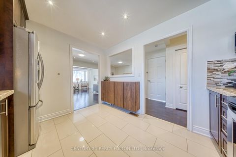 Photo 8 at 23 Wellesworth Drive, West Deane, Toronto