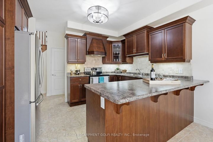 Photo 7 at 85 Carlson Street, Stoney Creek Mountain, Hamilton