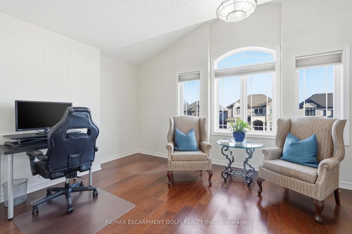 Photo 11 at 85 Carlson Street, Stoney Creek Mountain, Hamilton