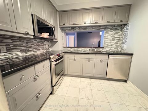 Photo 16 at 1002 - 71 Simcoe Street, Bay Street Corridor, Toronto