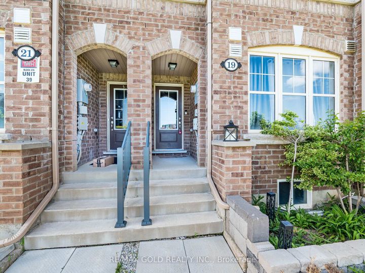 Photo 1 at 19 Sudeley Lane, Northwest Brampton, Brampton