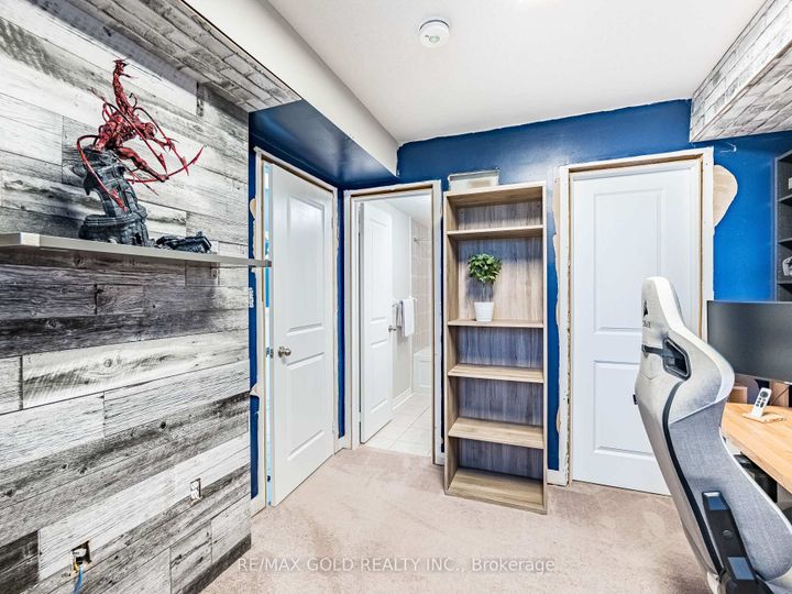 Photo 5 at 19 Sudeley Lane, Northwest Brampton, Brampton