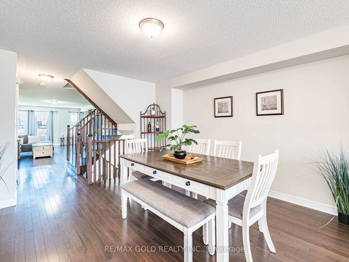 Photo 11 at 19 Sudeley Lane, Northwest Brampton, Brampton