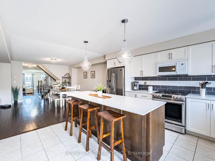 Photo 15 at 19 Sudeley Lane, Northwest Brampton, Brampton