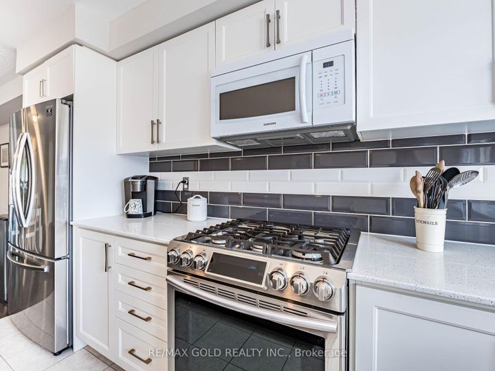 Photo 16 at 19 Sudeley Lane, Northwest Brampton, Brampton