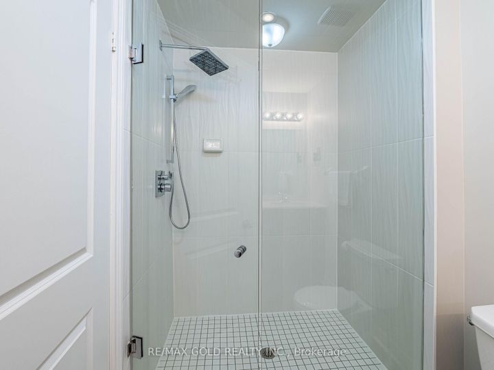 Photo 21 at 19 Sudeley Lane, Northwest Brampton, Brampton