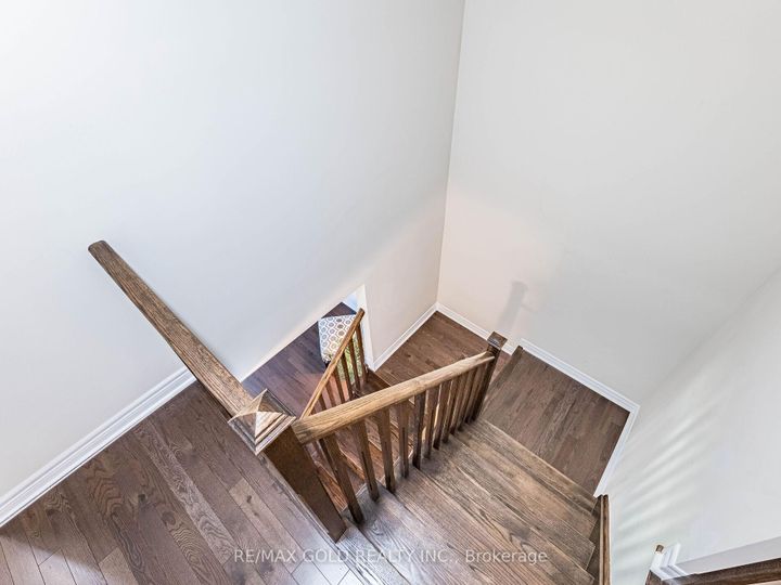 Photo 27 at 19 Sudeley Lane, Northwest Brampton, Brampton