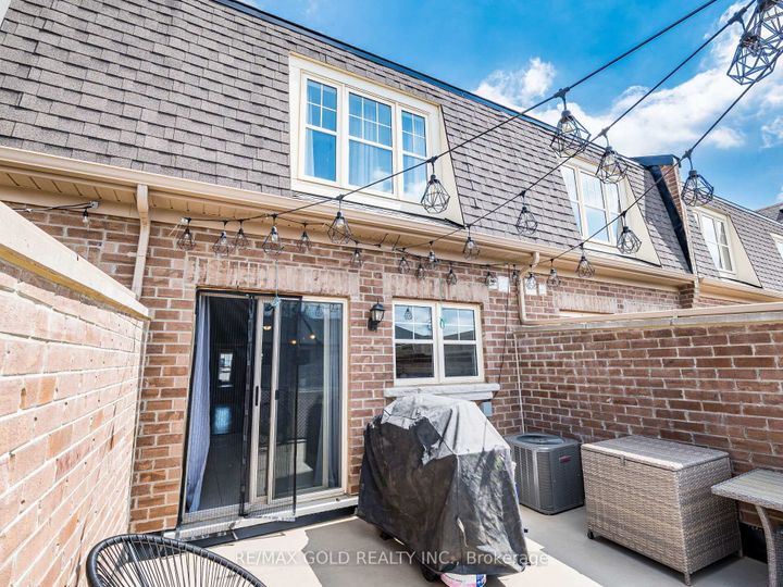 Photo 30 at 19 Sudeley Lane, Northwest Brampton, Brampton