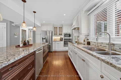 Photo 2 at 15 Rodney Street, North Shore, Barrie