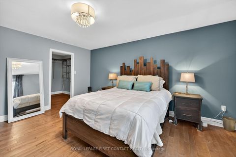 Photo 11 at 15 Rodney Street, North Shore, Barrie