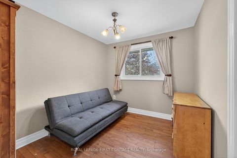 Photo 14 at 15 Rodney Street, North Shore, Barrie