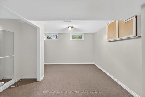 Photo 16 at 15 Rodney Street, North Shore, Barrie