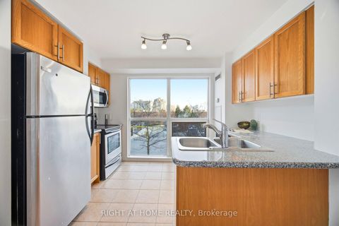 Photo 12 at 18 Harding Boulevard, Harding, Richmond Hill