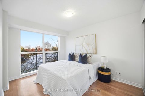 Photo 18 at 18 Harding Boulevard, Harding, Richmond Hill