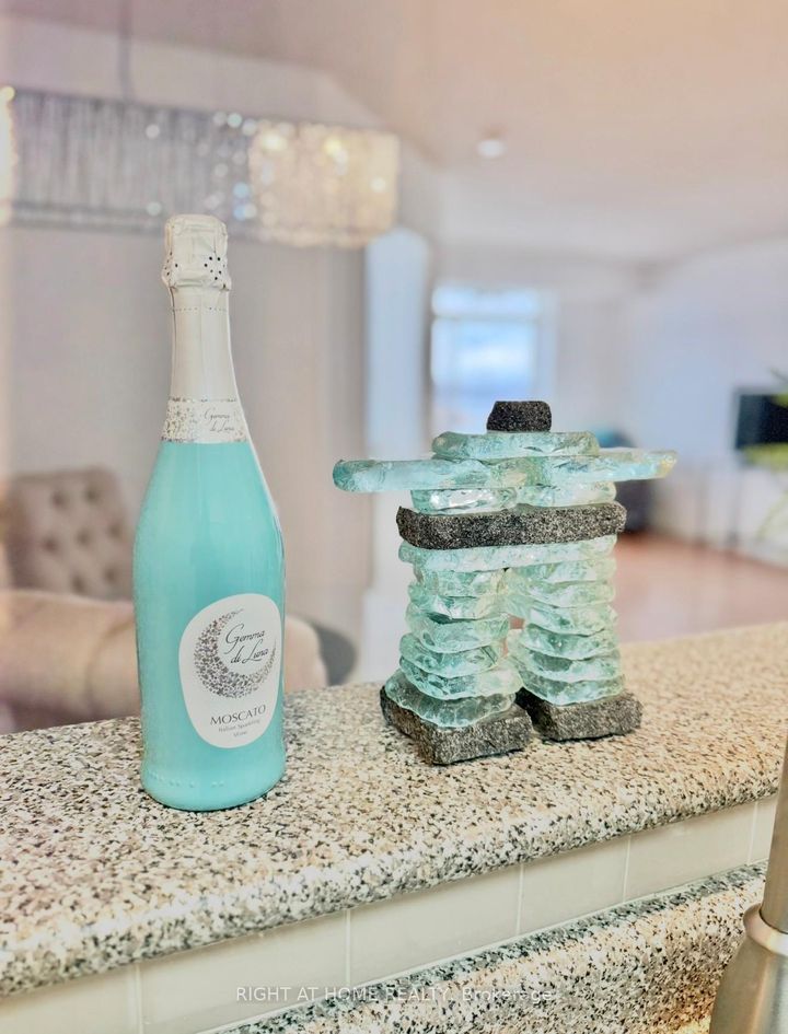 Photo 12 at 622 - 650 Lawrence Avenue W, Lawrence, Toronto