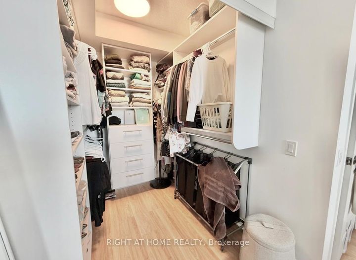 Photo 15 at 622 - 650 Lawrence Avenue W, Lawrence, Toronto