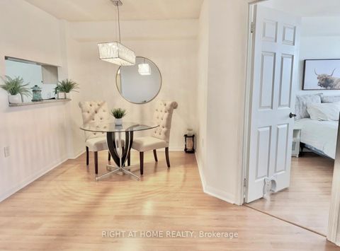 Photo 8 at 622 - 650 Lawrence Avenue W, Lawrence, Toronto