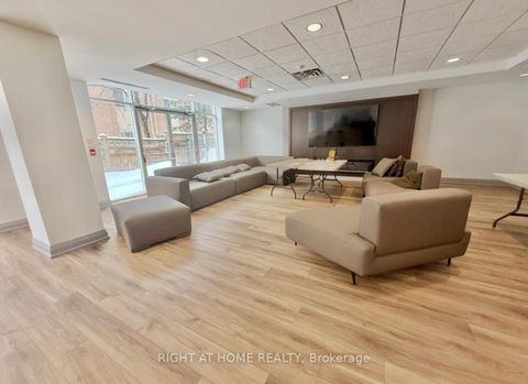 Photo 34 at 622 - 650 Lawrence Avenue W, Lawrence, Toronto