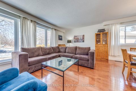 Photo 2 at 19 Powburn Place, Richview, Toronto