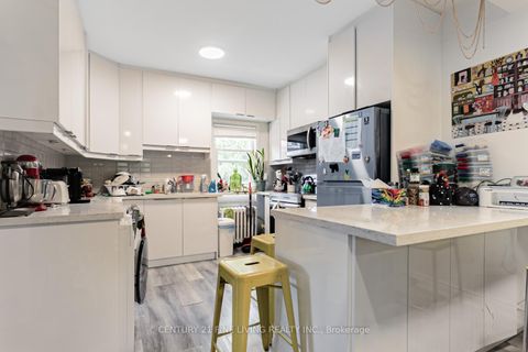 Photo 21 at 164 Sunnyside Avenue, Swansea, Toronto