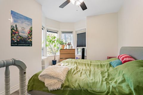 Photo 24 at 164 Sunnyside Avenue, Swansea, Toronto