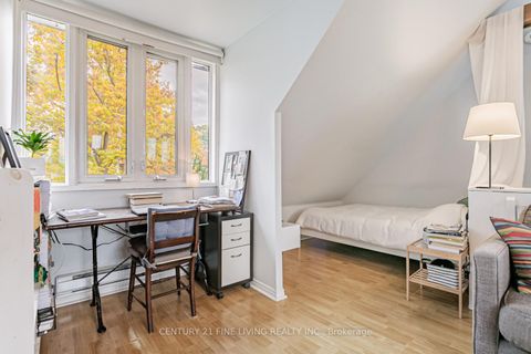 Photo 30 at 164 Sunnyside Avenue, Swansea, Toronto