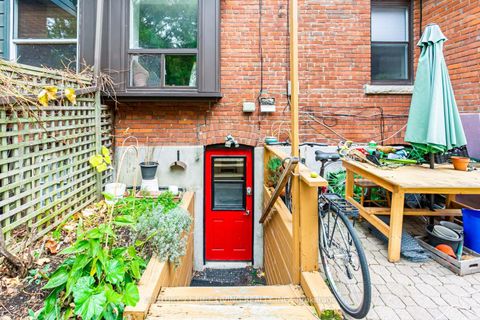 Photo 40 at 164 Sunnyside Avenue, Swansea, Toronto