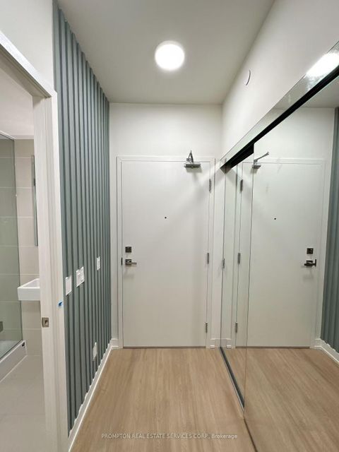 Photo 15 at 2006 - 10 Deerlick Crescent, Donalda, Toronto