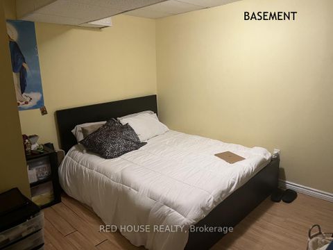 Photo 12 at 1533 O'Connor Drive, Parkview, Toronto