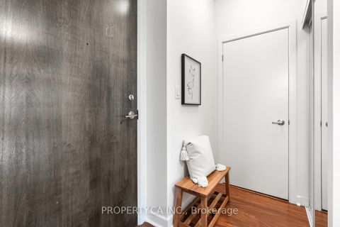 Photo 15 at 414 - 33 Bay Street, Waterfront Communities C1, Toronto
