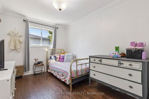 Photo 15 at 403 Chandos Court, Lakeview, Oshawa