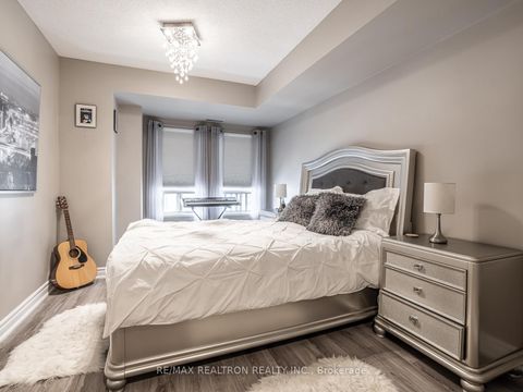 Photo 13 at 306 - 9 Greenbriar Road, Bayview Village, Toronto