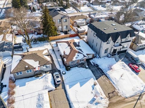 Photo 3 at 394 Osiris Drive, Crosby, Richmond Hill