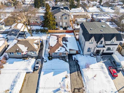 Photo 4 at 394 Osiris Drive, Crosby, Richmond Hill