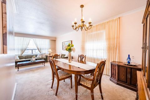 Photo 14 at 394 Osiris Drive, Crosby, Richmond Hill