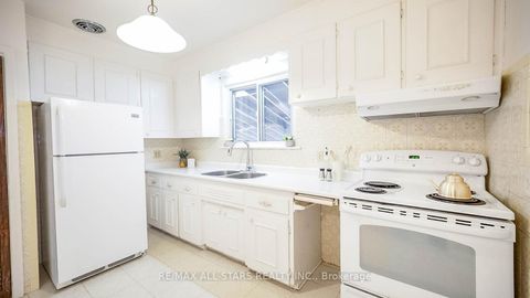 Photo 17 at 394 Osiris Drive, Crosby, Richmond Hill