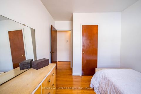 Photo 21 at 394 Osiris Drive, Crosby, Richmond Hill