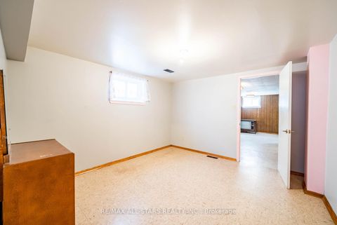 Photo 30 at 394 Osiris Drive, Crosby, Richmond Hill