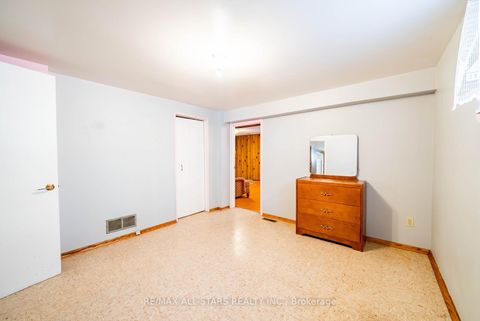 Photo 31 at 394 Osiris Drive, Crosby, Richmond Hill