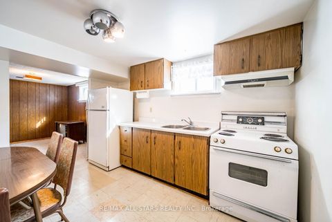 Photo 37 at 394 Osiris Drive, Crosby, Richmond Hill