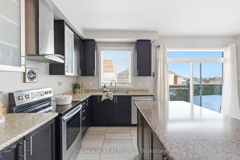 Photo 8 at 2507 Standardbred Drive, Windfields, Oshawa