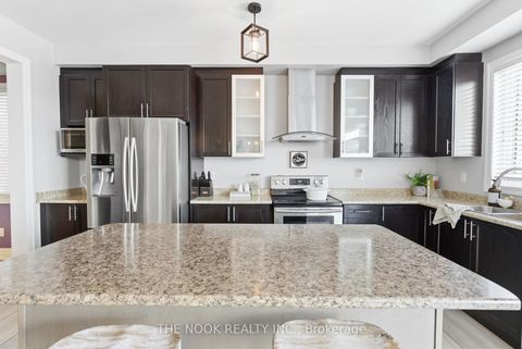 Photo 10 at 2507 Standardbred Drive, Windfields, Oshawa