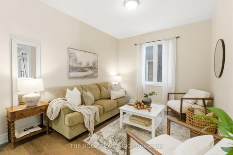 Photo 19 at 2507 Standardbred Drive, Windfields, Oshawa