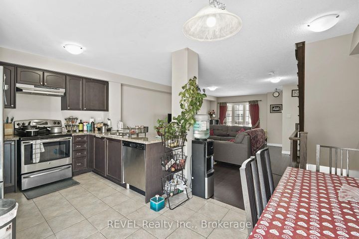 Photo 11 at 7 DORCHESTER Terrace, Stoney Creek Mountain, Hamilton