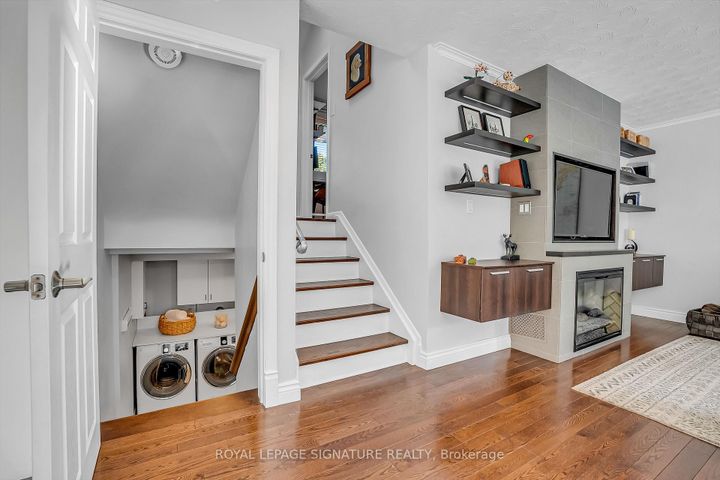 Photo 30 at 142 Three Valleys Drive, Donalda, Toronto