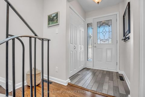 Photo 3 at 142 Three Valleys Drive, Donalda, Toronto
